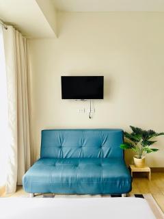 13 Peaceful Studio Nook - 8