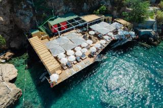 Lucky Monkey Hotel - 7