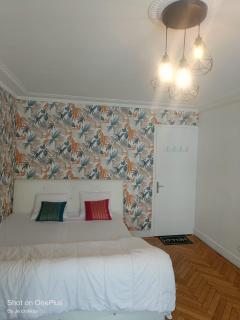 Grande chambre d'hôte Lit king size - 3 mins Gare Annemasse - Genève accès direct - Annemasse - 2