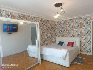 Grande chambre d'hôte Lit king size - 3 mins Gare Annemasse - Genève accès direct - Annemasse - 6