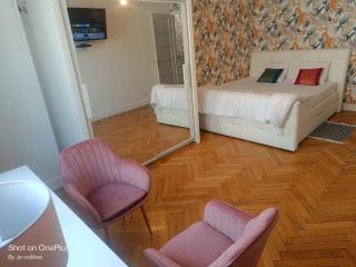 Grande chambre d'hôte Lit king size - 3 mins Gare Annemasse - Genève accès direct - Annemasse - 7