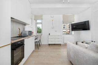 Nowoczesny Apartament typu Studio w Centrum Wrocławia z Parkingiem by Noclegi Renters - Breslavia - 1