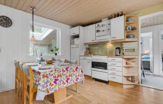 Amazing Home In Højby With Wifi - Højby - 4