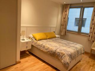 Swimming pools Apartment in Ocean Village - 2 bed 2 bath Rock view - Gibraltar - 1