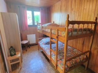 Appartement au RDC d'un Chalet - Proche Ski/Randonnées - Terrasse Sud - 4 pers - FR-1-393-150 - 3
