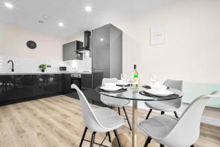 New Luxury Two Bedroom Apartment - City Centre - JQ - Wifi - Netflix - 5AH - Birmingham - 5