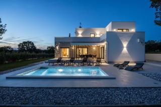 Villa Zanetta pet friendly near Poreč for 6 people with sea view & private pool - 2