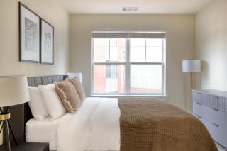 Carlyle 1br w wd pool gym nr Metro WDC-626 - 3