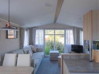 Pinewoods Park Style no.1 - sleeps 8 – no dogs - Wells next the Sea - 0