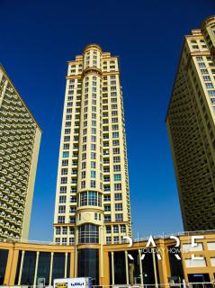 Rare Holiday Homes - Lake View - Lago Vista B - Dubai Production City - IMPZ - R2112 - Dubai - 3