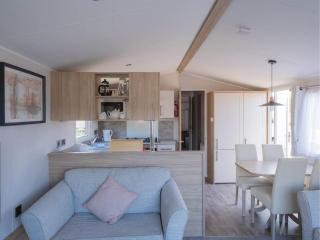 Pinewoods Park Style no.2 - sleeps 8 – no dogs - Wells next the Sea - 9