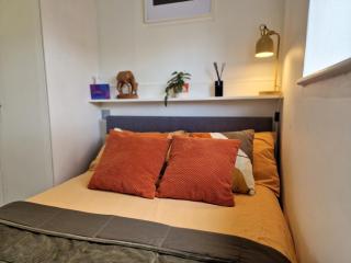 1-bed apartment, Close to Kensington Olympia with Free Wi-Fi & Netflix - 2