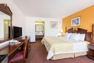 Days Inn by Wyndham Amherst - Amherst - 4