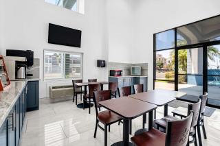 SureStay Hotel by Best Western Buena Park Anaheim - Buena Park - 5