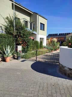 Zimmer mit Terrasse am Jakobsberg - 1