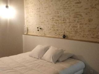 Fermette de charme rénovée avec grand terrain, 5 chambres, proche du circuit 24H du Mans - FR-1-410-304 - 1