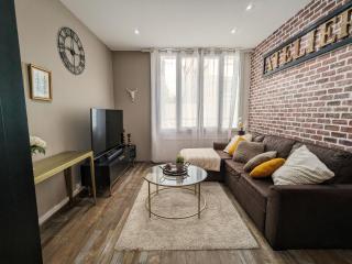Studio Confort Centre-Ville: Cuisine Équipée, Clim, WiFi, Netflix, Proche Gare et Bus Gratuits - FR-1-591-542 - Châteauroux - 9