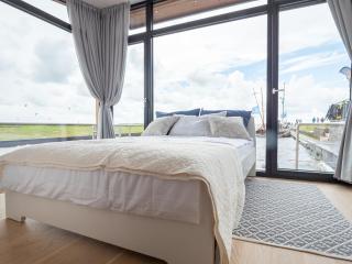 Twin Boats - Butterfly - 5