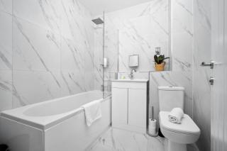 City Centre - 2 Bedrooms - Smart TV - WIFI - Jewellery Quarter - Intercom - 4AH - Birmingham - 6