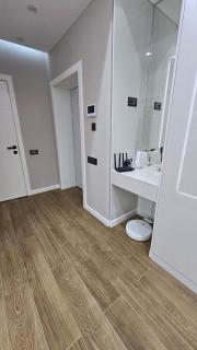 White City Veiss - 9