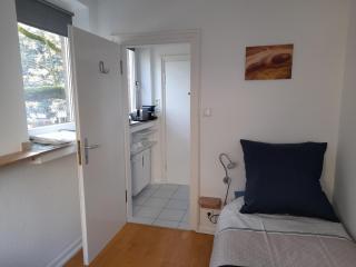 Tiny Apartment - Düsseldorf - 3