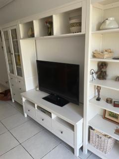 Bajo con jardín en primera línea de playa - 8