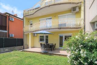 Apartments near the beach Veronika - Zambratija - 9