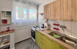 Nice Apartment In Pula With Wifi - 5