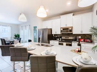 5BR Townhouse Near Disney Pool - Kissimmee - 6