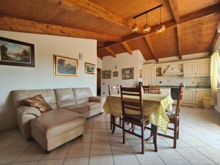 Ampio Trilocale Con Terrazzo by Tempovacanza - Marina di Andora - 8