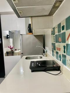 Relax & Unwind 2 Bedrooms Suite Beach Near NAIA AIRPORT - Manila - 4