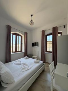 The White Troy - Sarandë - 6