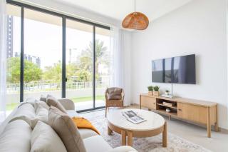 Frank Porter - Club Villas - Dubai - 1