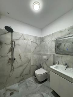 The White Troy - Sarandë - 2