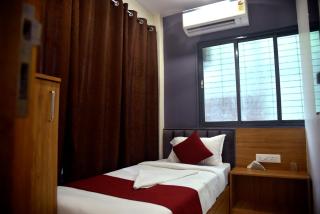 Vogue Cabin Stay Near NESCO Bombay Exhibition Centre - Bombay - 7