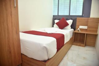 Vogue Cabin Stay Near NESCO Bombay Exhibition Centre - Bombay - 6