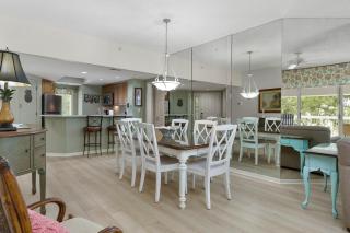 401 Barrington Arms - 1