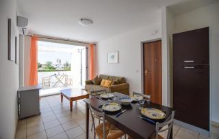 Amazing Apartment In Isca Marina - 8