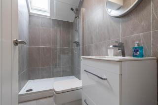 Lovely Lawns Lane - 4