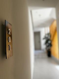 Lunar Hotel Modern Boutique - 2