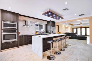 Luxury 4BR & 4BA Villa Heated Pool Minutes To Beach - 2