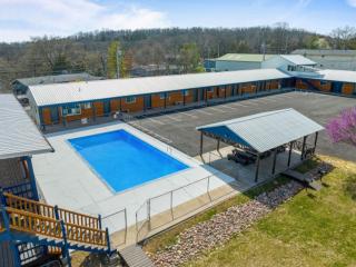 Silver Cove Resort on Table Rock, Unit 7 - Branson - 0