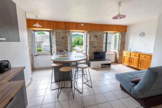 Gîte Violette d'Aubrac - Ancien presbytère 3/5 personnes - - 2