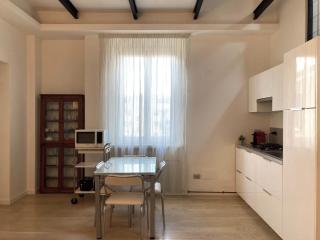 Cozy and Bright Flat in Isola - Milan - 1