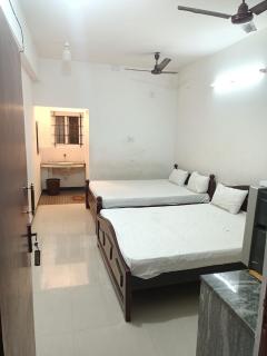 PALLIYARAI GARDENS LODGE Palani - Palni - 3