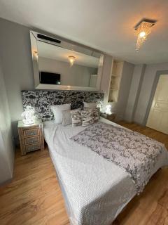 STRASBOURG petit cocon emplacement idéal centre ville, place de pierre RDC 25M2 - Strasburgo - 1
