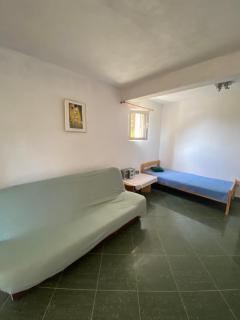 White House2 - Sutomore - 9
