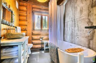 Peaceful Log-Style Chalet with hot tub - Lac-Superieur - 1