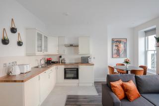 The Flirty Chambers - Fitzrovia - By Frankie Says - London - 7