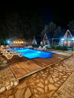 Antalya Havuzlu Bungalov - 2
